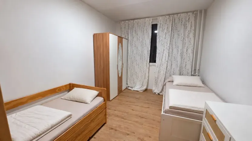 Pronájem pokoje, Praha - Háje, Štichova, 70 m2