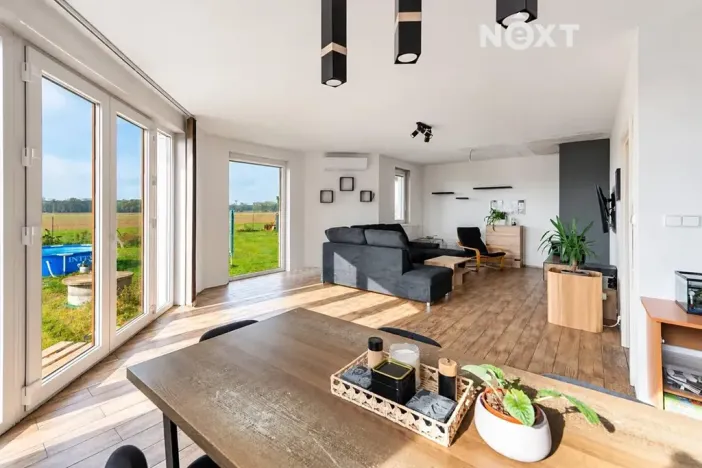 Prodej rodinného domu, Běrunice, Spojovací, 140 m2