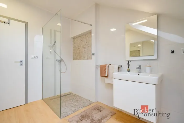Prodej rodinného domu, Praha - Dolní Chabry, Bolebořská, 268 m2