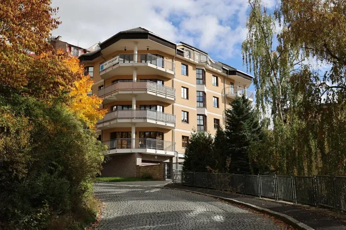 Prodej bytu 4+1, Karlovy Vary, Tylova, 182 m2