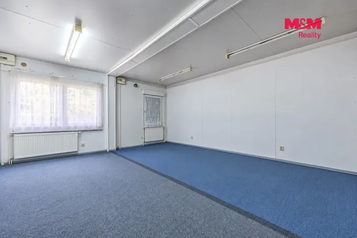 Prodej obchodního prostoru, Bernartice, 290 m2