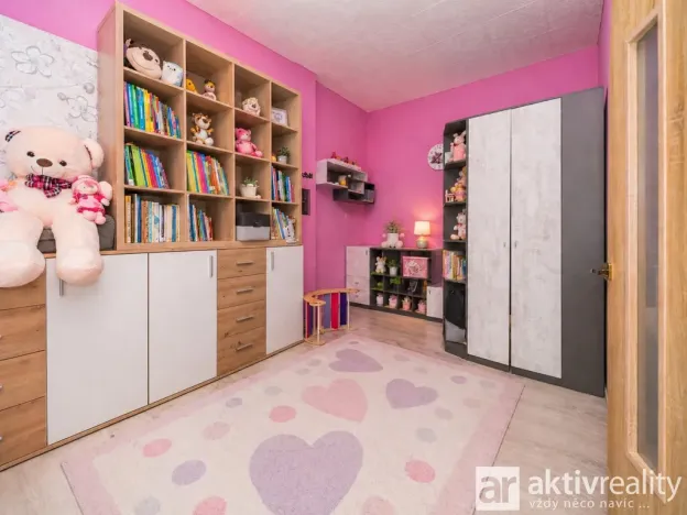Prodej činžovního domu, Dolní Zálezly, Mírové náměstí, 250 m2