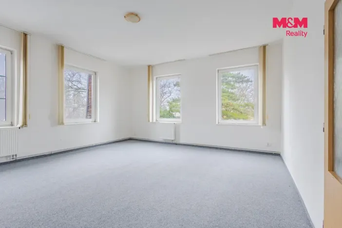 Pronájem bytu 3+1, Nový Bor, Tržní náměstí, 85 m2