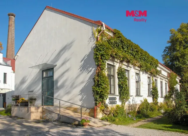 Pronájem obchodního prostoru, Jičín - Holínské Předměstí, B. Němcové, 42 m2