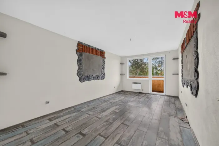 Prodej bytu 4+1, Černovice, U Mateřské školy, 82 m2