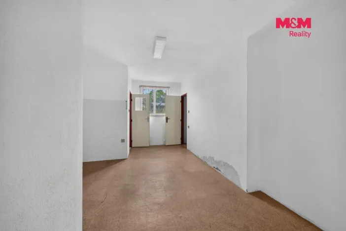 Prodej bytu 4+1, Černovice, U Mateřské školy, 82 m2