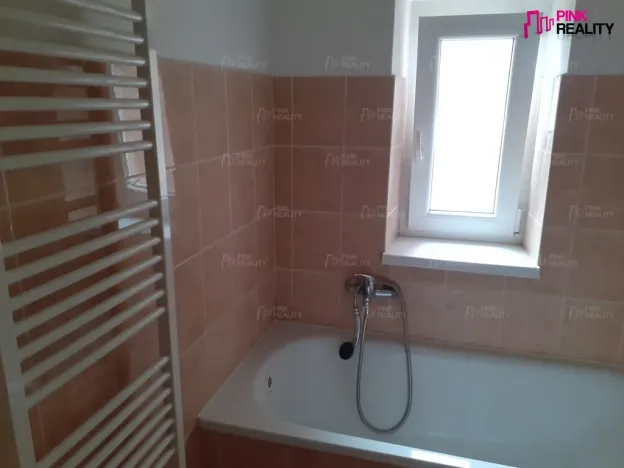 Pronájem bytu 2+kk, Dvůr Králové nad Labem, Roháčova, 50 m2