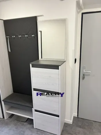 Prodej bytu 2+1, Vroutek, Husova, 60 m2