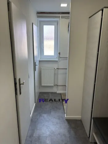 Prodej bytu 2+1, Vroutek, Husova, 60 m2
