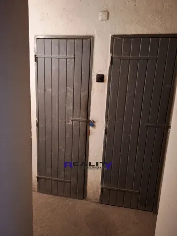 Prodej bytu 2+1, Vroutek, Husova, 60 m2