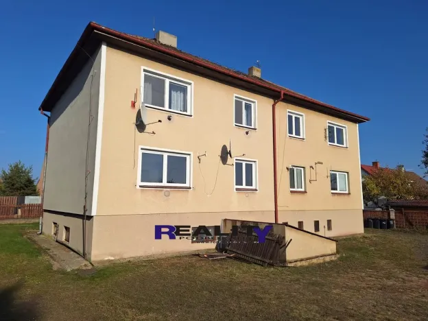 Prodej bytu 2+1, Vroutek, Husova, 60 m2