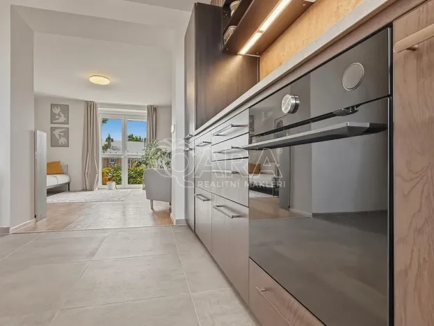 Pronájem bytu 2+kk, Kladno, Petrohradská, 52 m2