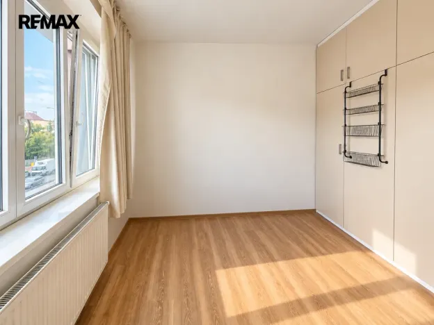 Pronájem bytu 1+kk, Praha - Libeň, V Holešovičkách, 26 m2