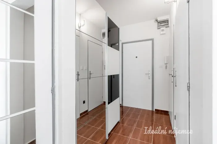 Pronájem bytu 2+kk, Praha - Ruzyně, Ciolkovského, 41 m2