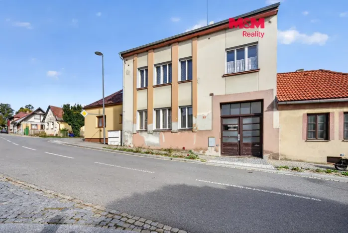 Prodej rodinného domu, Černovice, Mariánské náměstí, 237 m2