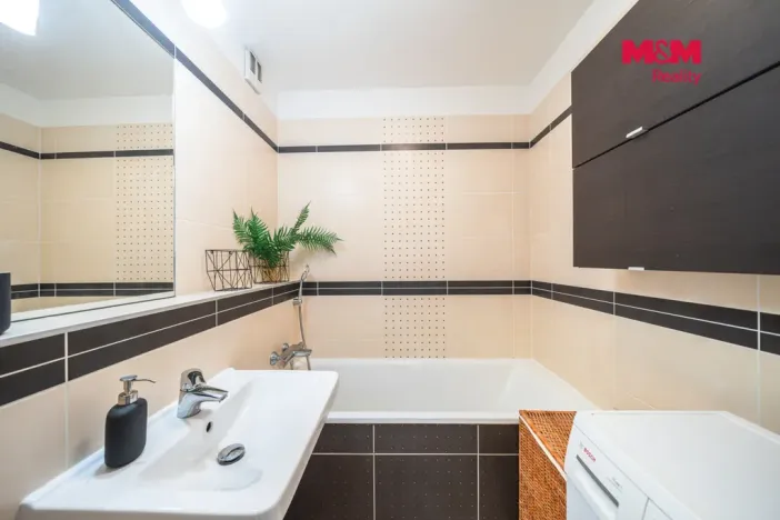 Prodej bytu 2+1, Praha - Černý Most, Cíglerova, 59 m2