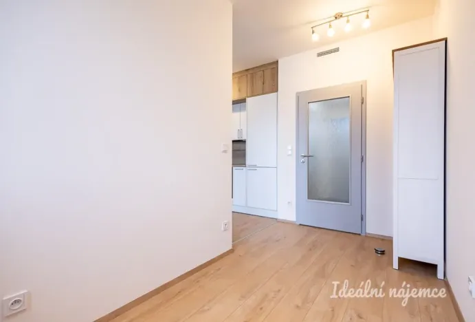 Pronájem bytu 1+kk, Praha - Hostivař, Arnošta Staňka, 35 m2