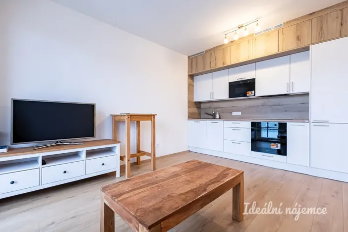 Pronájem bytu 1+kk, Praha - Hostivař, Arnošta Staňka, 35 m2