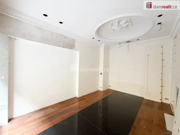 Pronájem obchodního prostoru, Praha - Nové Město, V jámě, 60 m2
