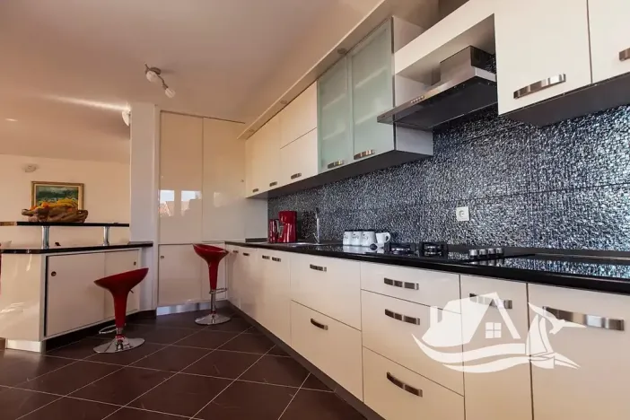 Prodej vily, Split, Chorvatsko, Gornje Sitno - Dom Umberto Girometta, 500 m2