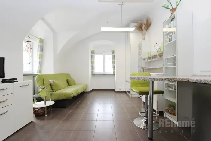 Prodej bytu 1+kk, Praha - Ruzyně, Drnovská, 27 m2