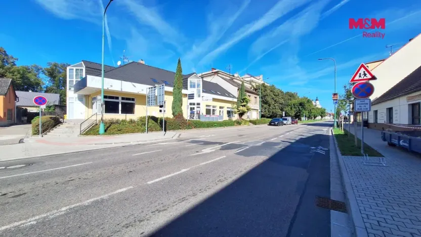 Pronájem obchodního prostoru, Chlumec nad Cidlinou - Chlumec nad Cidlinou IV, Kozelkova, 14 m2