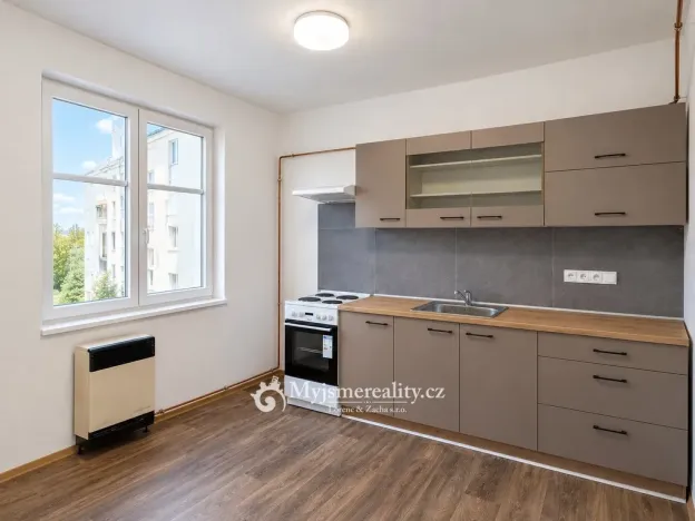 Pronájem bytu 2+1, Znojmo, Alšova, 60 m2