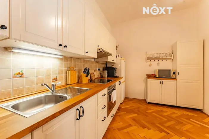 Prodej rodinného domu, Štíty, nám. Míru, 267 m2
