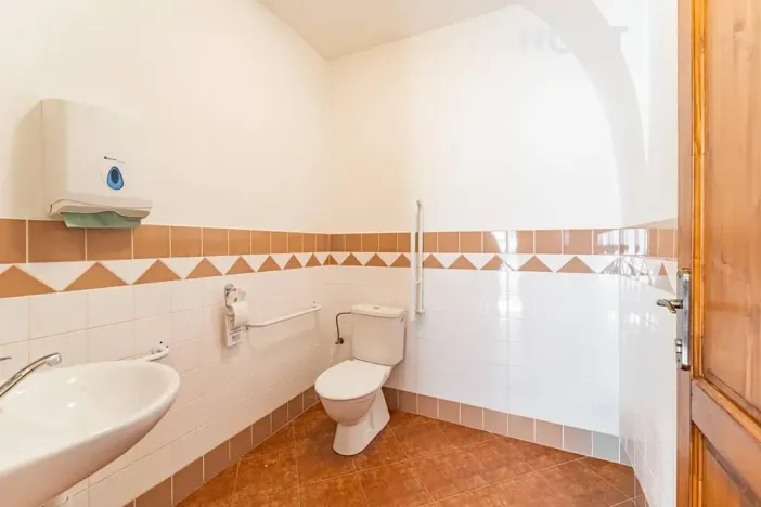 Pronájem restaurace, Štíty, nám. Míru, 59 m2