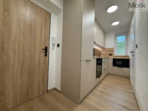 Prodej bytu 3+1, Meziboří, Májová, 57 m2