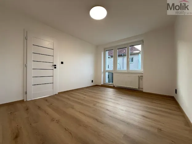 Prodej bytu 3+1, Meziboří, Májová, 57 m2