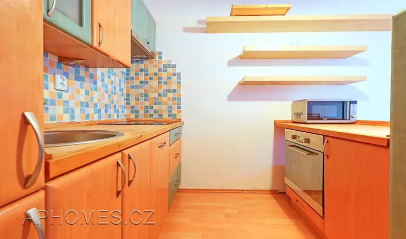 Pronájem bytu 3+kk, Praha - Řepy, Skuteckého, 75 m2