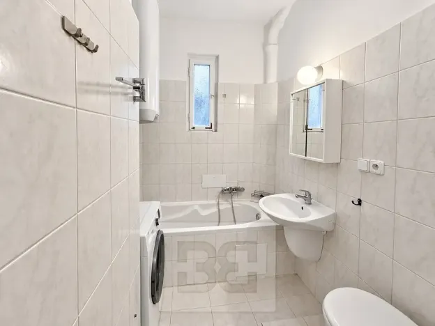 Pronájem bytu 1+kk, Praha - Nusle, U družstva Život, 44 m2