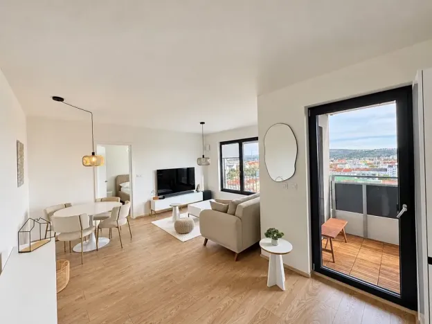 Pronájem bytu 2+kk, Brno, Bratislavská, 52 m2