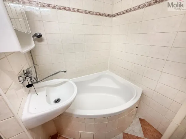 Prodej bytu 2+1, Duchcov, Sadová, 50 m2