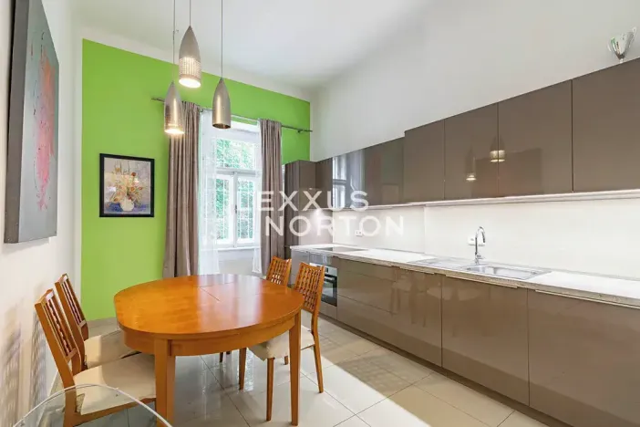 Pronájem bytu 3+1, Praha - Nové Město, Rašínovo nábřeží, 103 m2