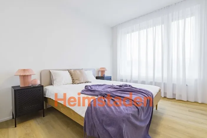 Pronájem bytu 2+kk, Praha - Holešovice, U Pergamenky, 55 m2
