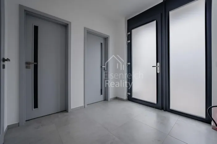 Prodej bytu 3+kk, Hradec Králové - Slatina, Pod Spáleníkem, 94 m2