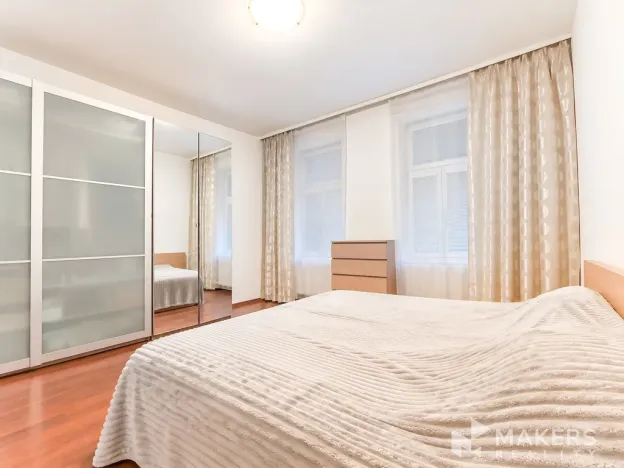 Prodej ubytování, Praha - Smíchov, Plzeňská, 190 m2