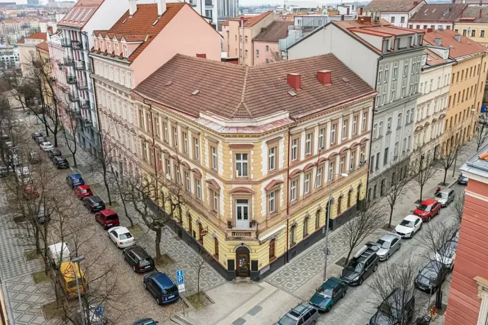 Pronájem obchodního prostoru, Praha - Vinohrady, Záhřebská, 331 m2