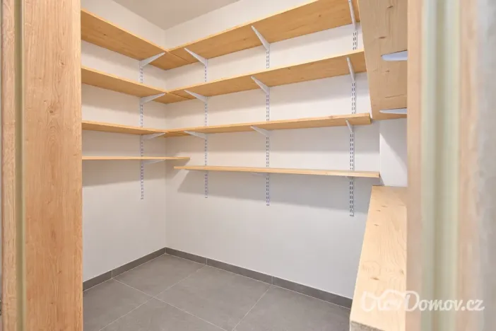 Prodej bytu 2+1, Praha - Kobylisy, Paláskova, 55 m2