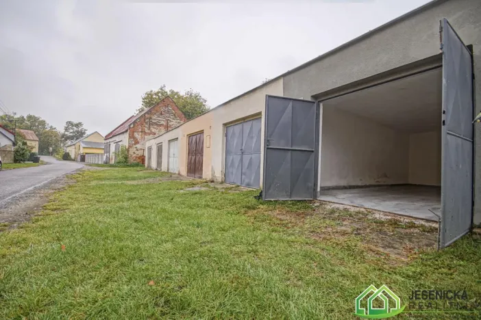 Prodej garáže, Vidnava, Smetanova, 27 m2