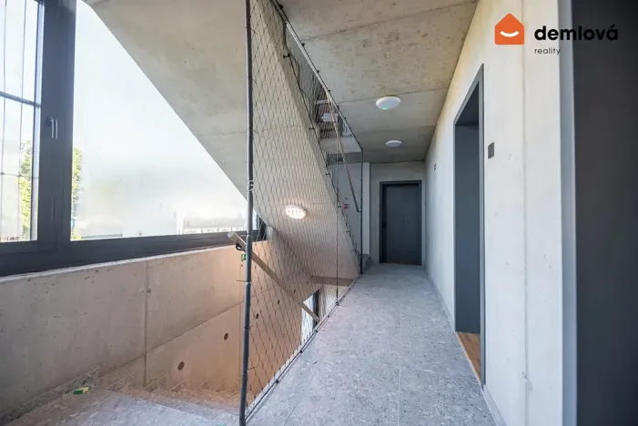 Pronájem bytu 2+kk, Ostrava, Na Burni, 47 m2