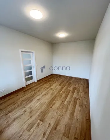 Pronájem bytu 2+kk, Praha, U vysočanského pivovaru, 40 m2