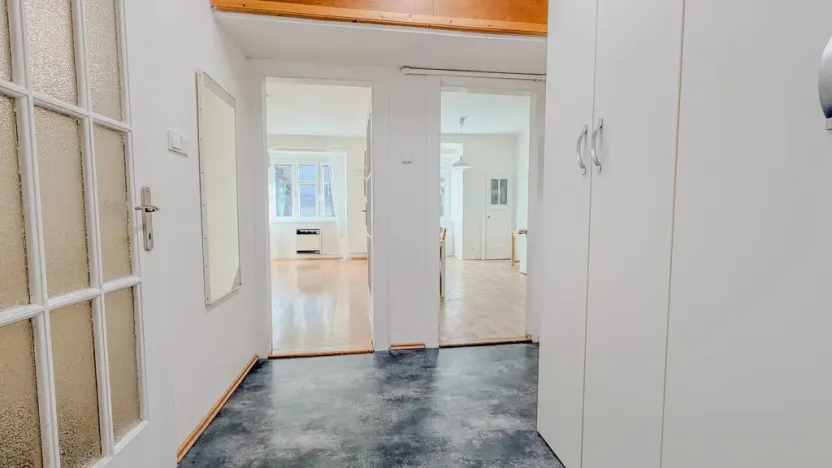 Pronájem bytu 2+kk, Praha - Žižkov, Jeseniova, 50 m2