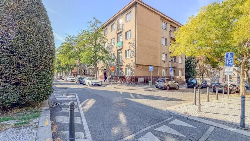 Pronájem bytu 2+kk, Praha - Žižkov, Jeseniova, 50 m2