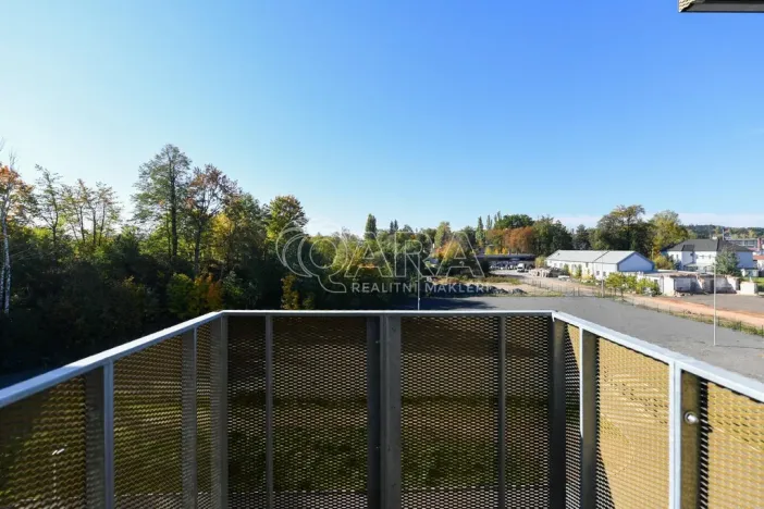 Pronájem bytu 1+kk, Benešov, 102. pluku, 32 m2