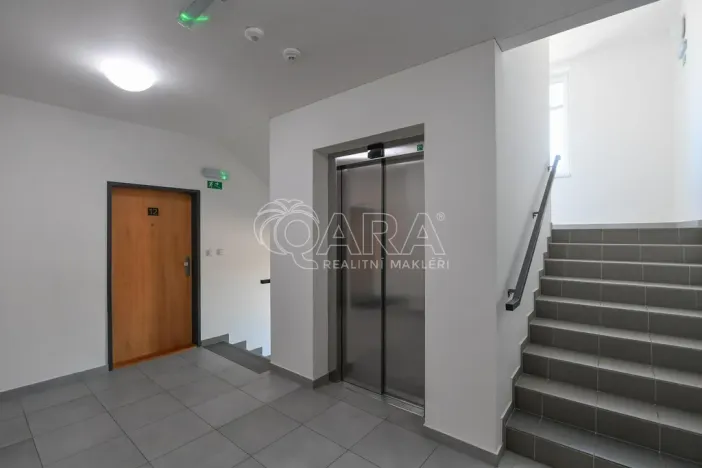 Pronájem bytu 1+kk, Benešov, 102. pluku, 32 m2