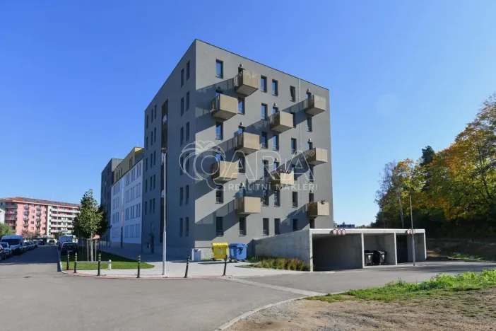Pronájem bytu 1+kk, Benešov, 102. pluku, 32 m2