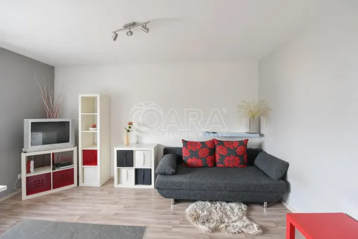 Pronájem bytu 1+kk, Týnec nad Sázavou - Chrást nad Sázavou, 30 m2
